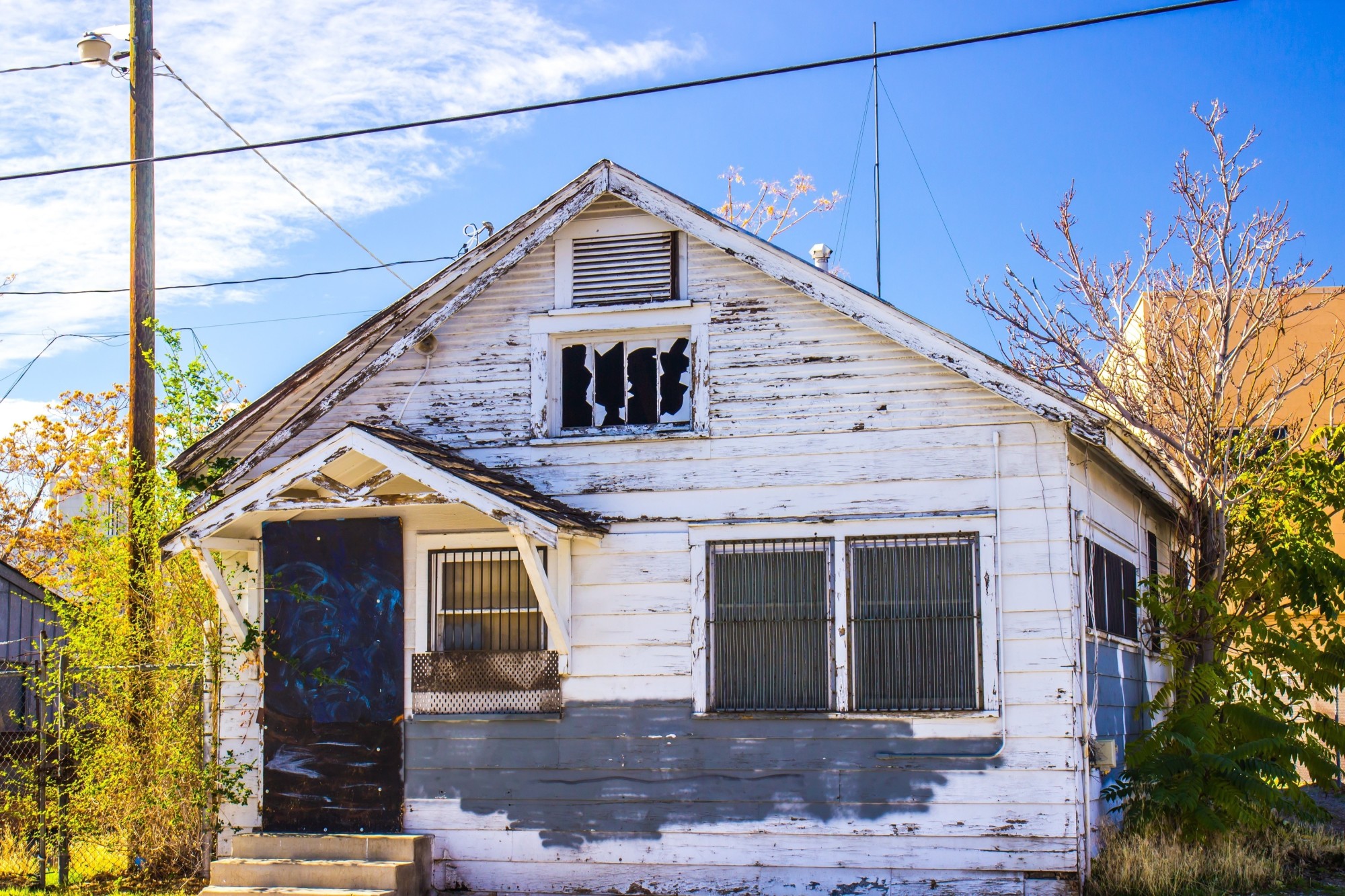 Handyman’s Dream 3 Tips for Selling a House in Bad Condition