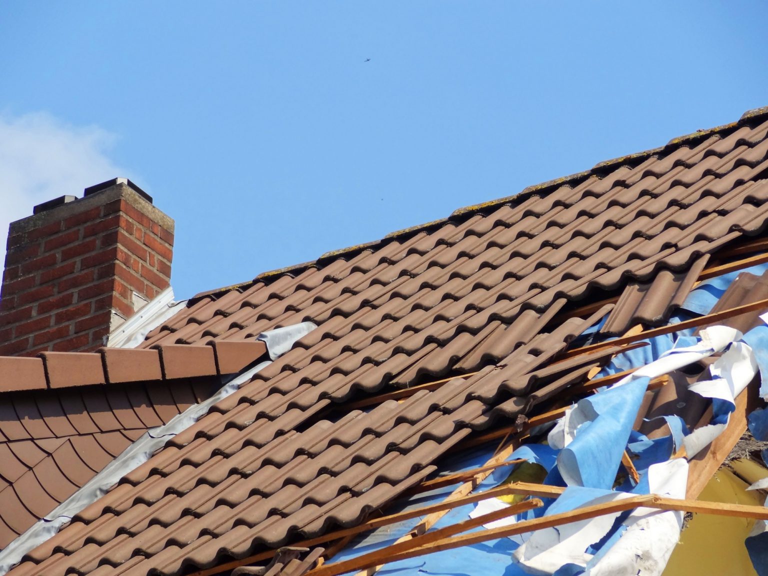 4 Realistic Instances to File for Roof Damage Insurance Claim
