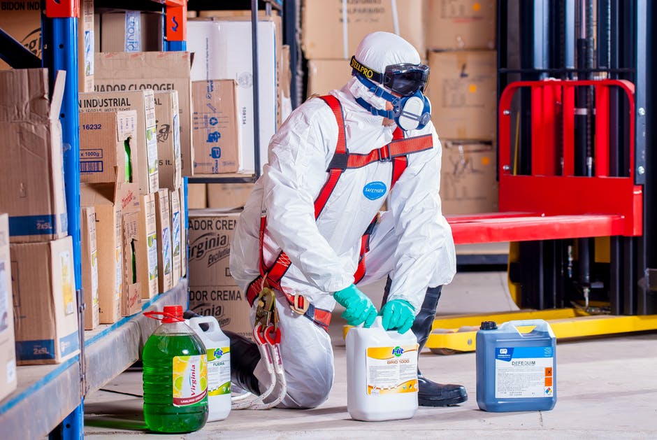5 Important Things to Include in Your Chemical Spill Cleanup Plan